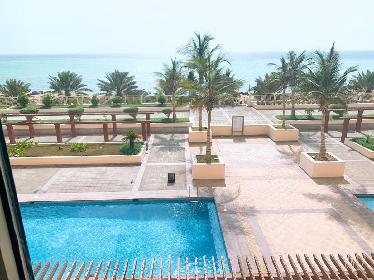 Apartment موج البحر ابراج الشاطئ مدينه الملك عبدالله الاقتصاديه عوائل فقط *