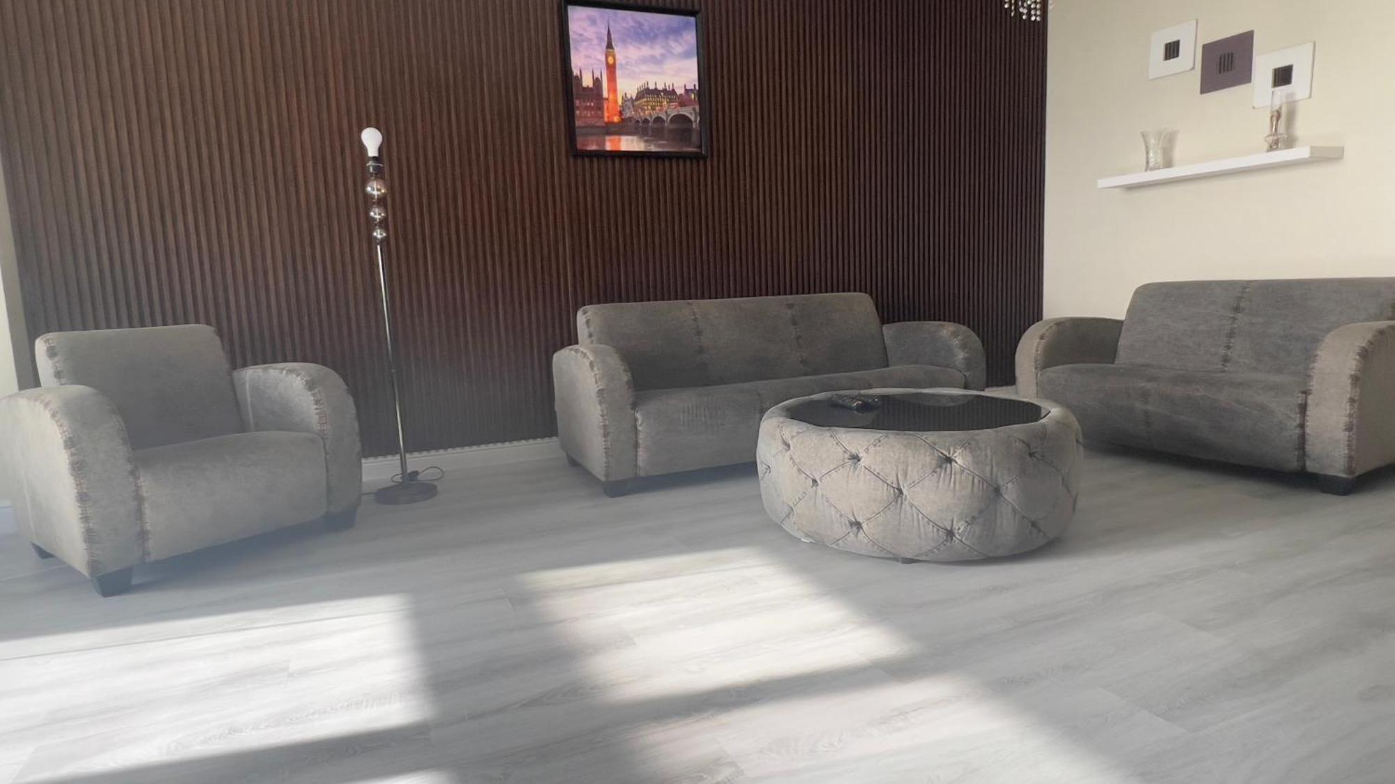 موج البحر ابراج الشاطئ مدينه الملك عبدالله الاقتصاديه عوائل فقط Apartment *
