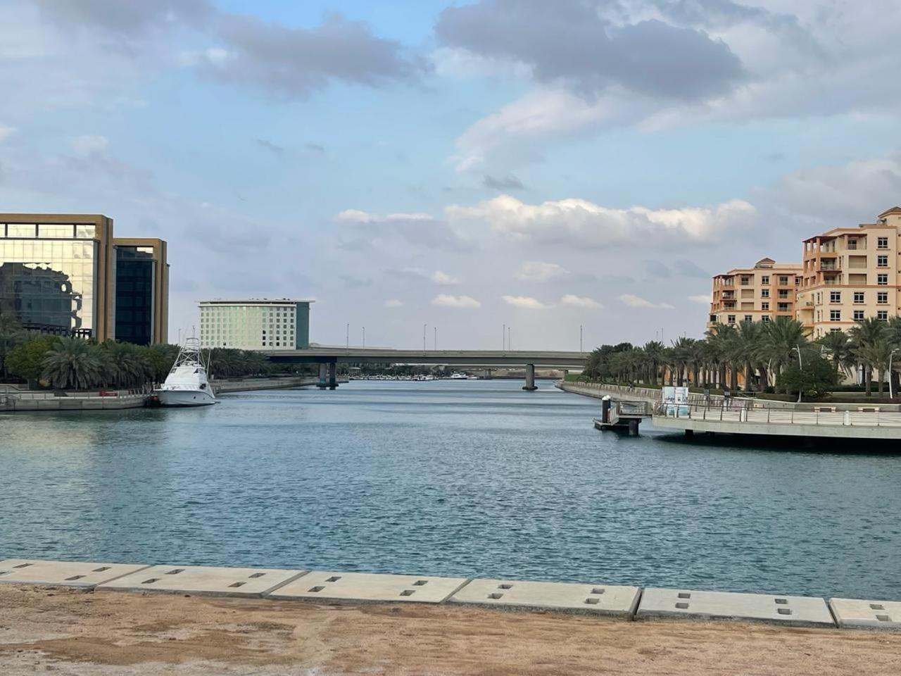 موج البحر ابراج الشاطئ مدينه الملك عبدالله الاقتصاديه عوائل فقط Apartment
